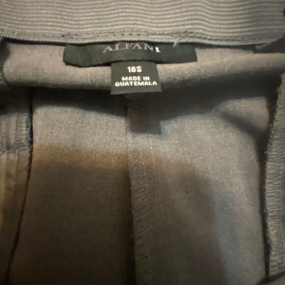 Alfani Gray dress pants, size 18S - Picture 3 of 3